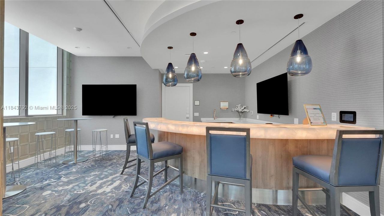 En Venta: $1,695,000 (2 camas, 2 baños, 1501 Pies cuadrados)