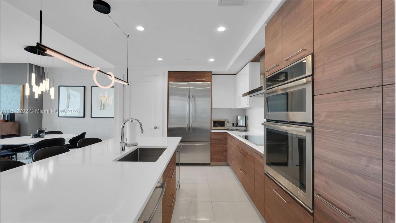 En Venta: $1,695,000 (2 camas, 2 baños, 1501 Pies cuadrados)