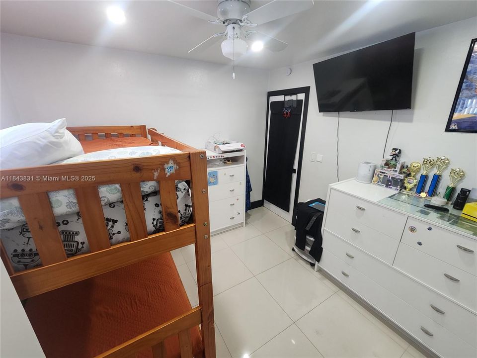 待售: $599,999 (3 贝兹, 2 浴室, 1935 平方英尺)