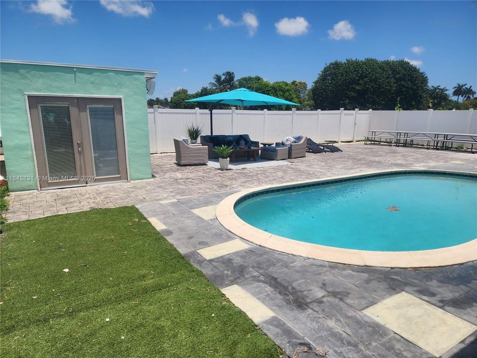 待售: $599,999 (3 贝兹, 2 浴室, 1935 平方英尺)