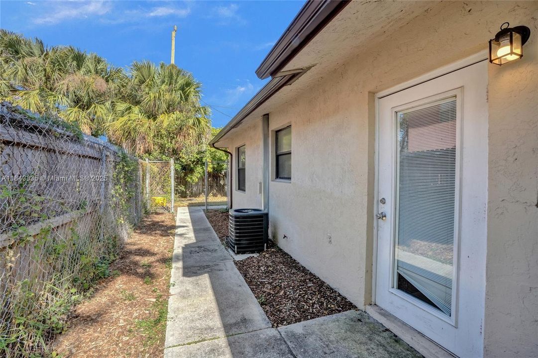 Recently Sold: $535,000 (0 beds, 0 baths, 1764 Square Feet)