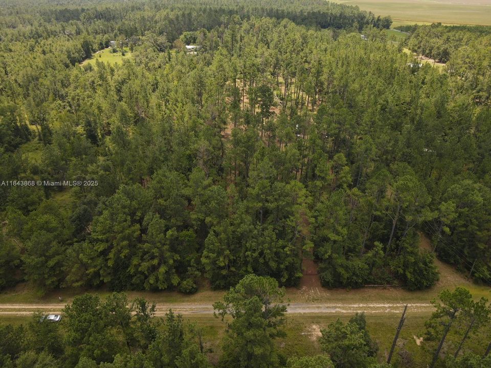 На продажу: $32,800 (2.93 acres)