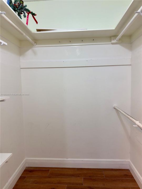 合同活跃: $160,000 (1 贝兹, 1 浴室, 672 平方英尺)