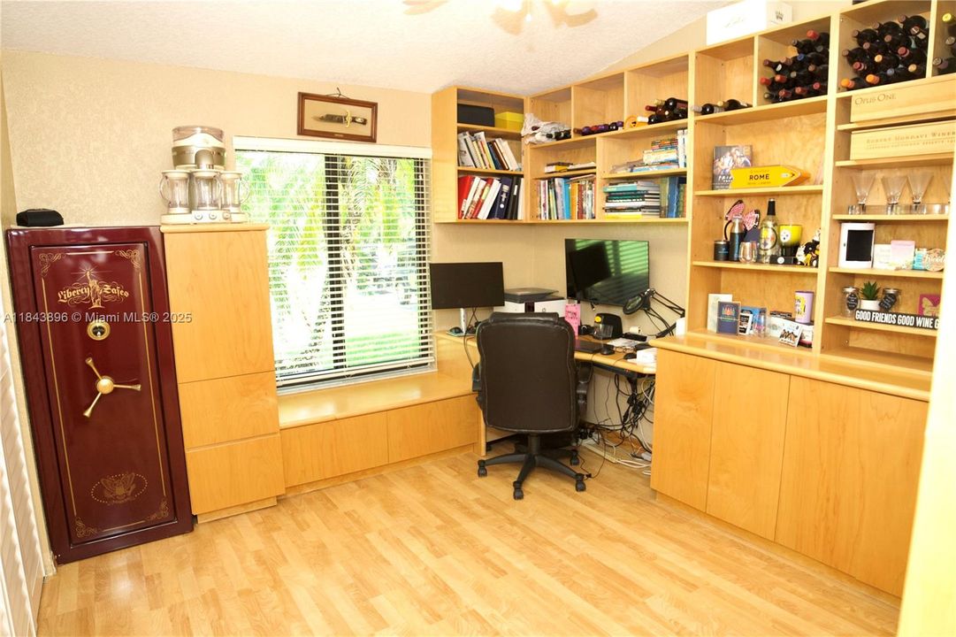 Recently Sold: $1,299,900 (4 beds, 3 baths, 2612 Square Feet)