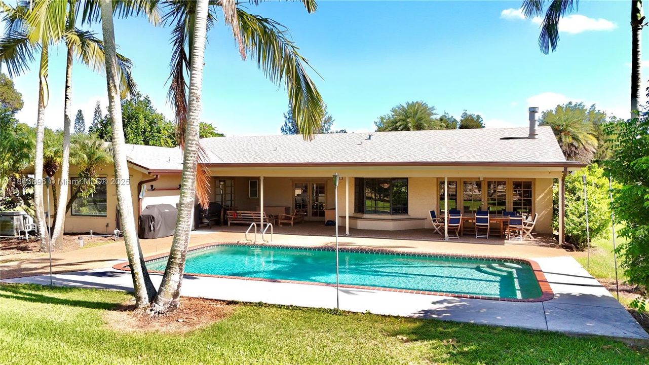 Recently Sold: $1,299,900 (4 beds, 3 baths, 2612 Square Feet)