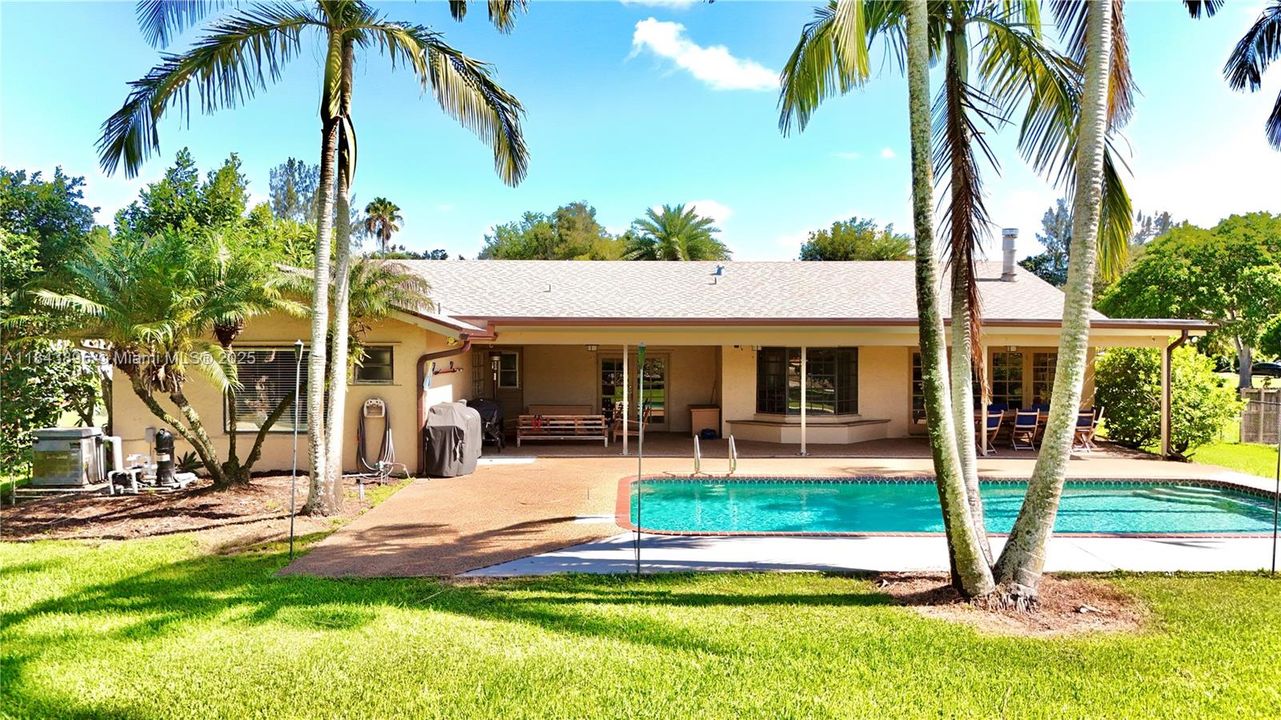 Recently Sold: $1,299,900 (4 beds, 3 baths, 2612 Square Feet)