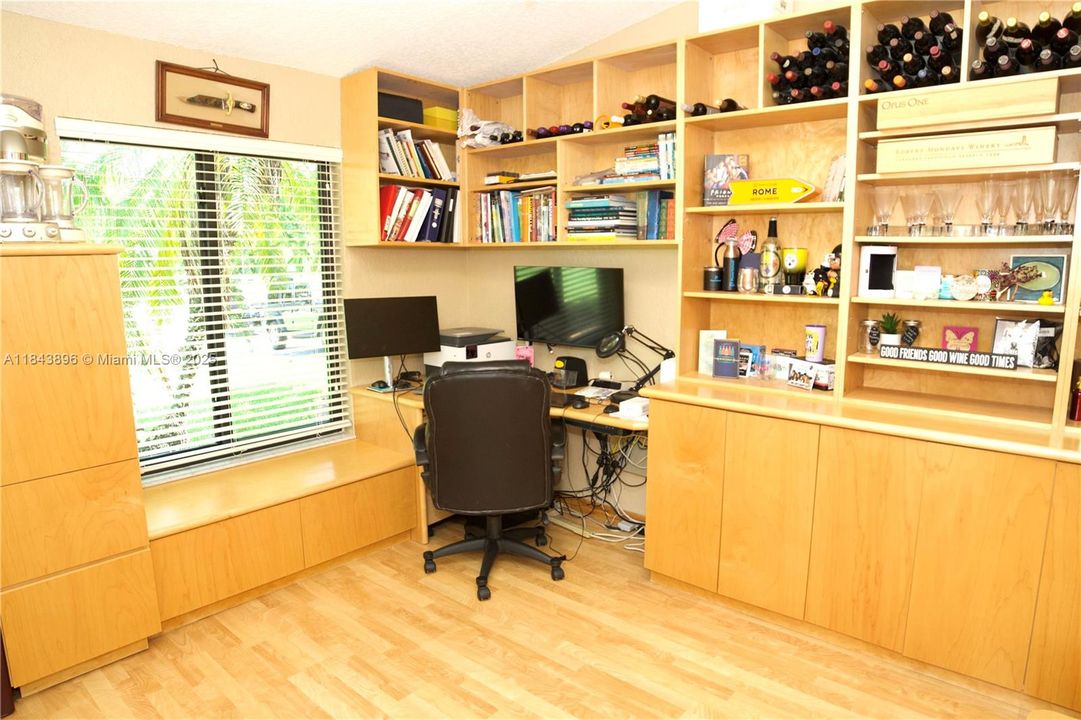 Recently Sold: $1,299,900 (4 beds, 3 baths, 2612 Square Feet)