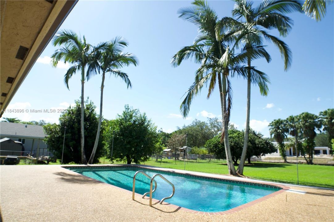 Recently Sold: $1,299,900 (4 beds, 3 baths, 2612 Square Feet)