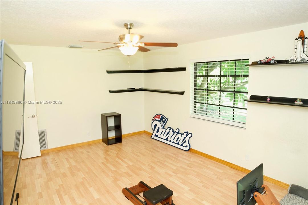 Recently Sold: $1,299,900 (4 beds, 3 baths, 2612 Square Feet)