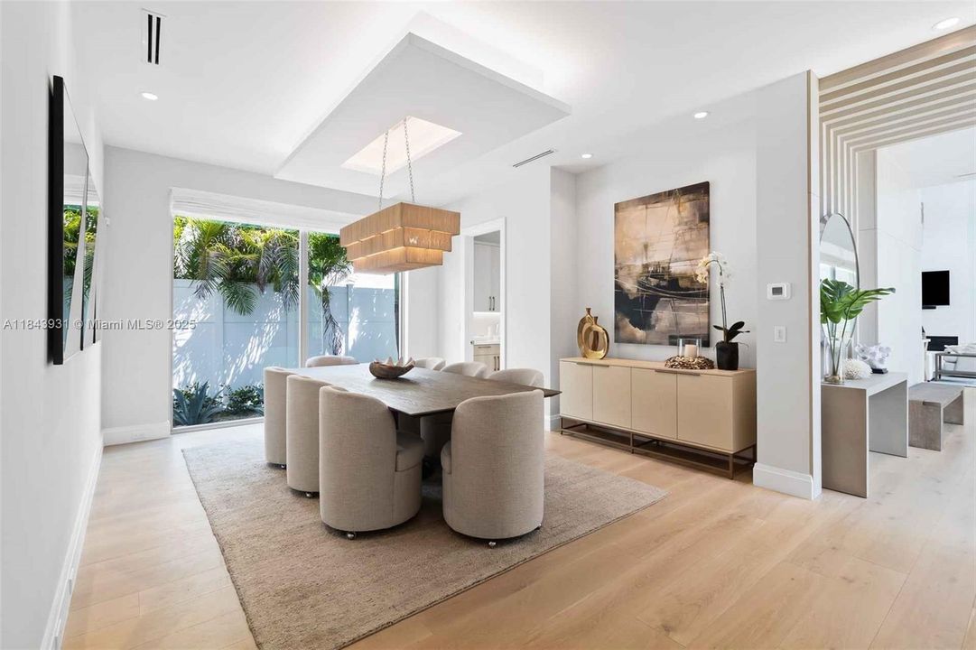 Active With Contract: $650,000 (5 beds, 5 baths, 4548 Square Feet)