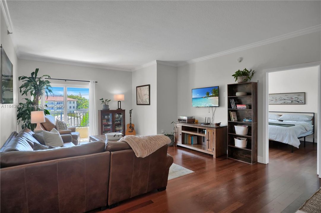 Недавно продано: $599,000 (2 спален, 2 ванн, 1202 Квадратных фут)