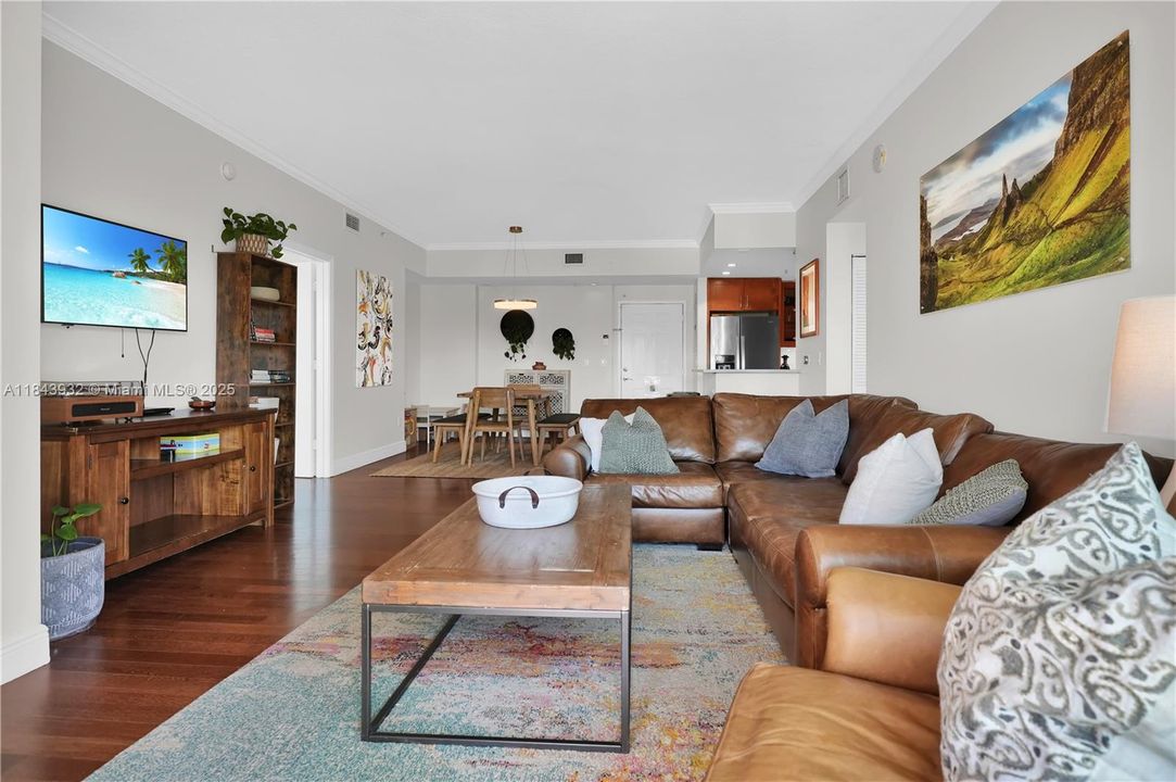 Недавно продано: $599,000 (2 спален, 2 ванн, 1202 Квадратных фут)