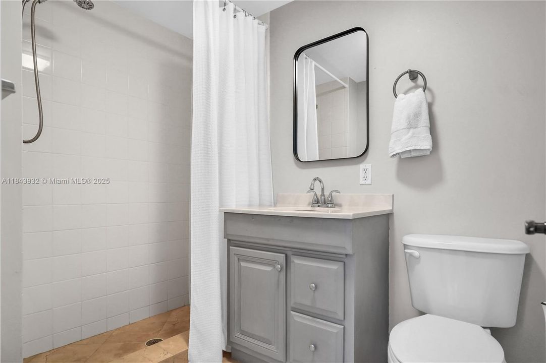 Недавно продано: $599,000 (2 спален, 2 ванн, 1202 Квадратных фут)