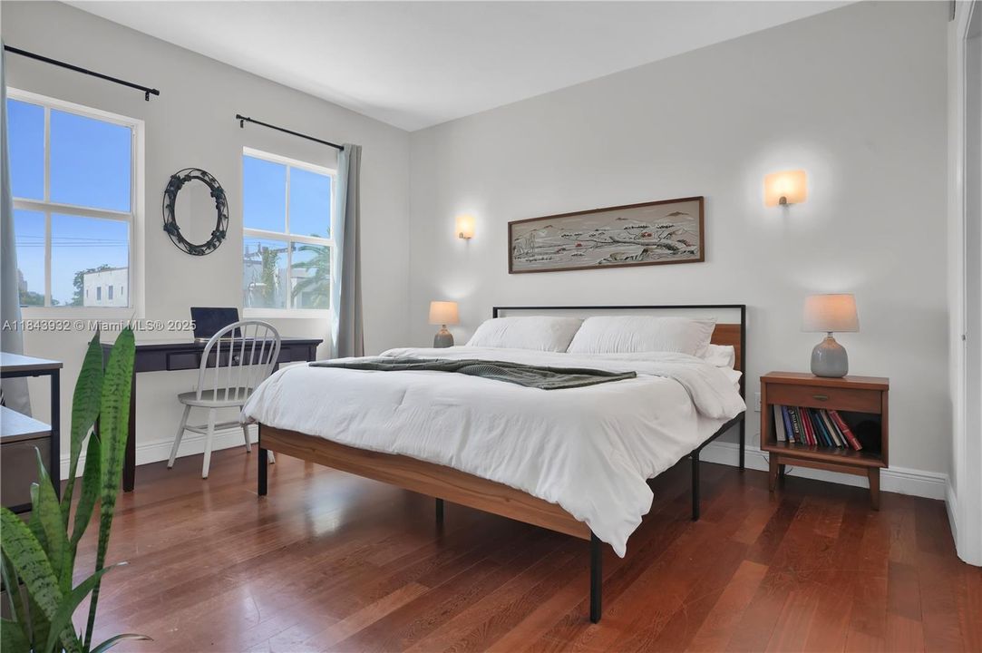 Недавно продано: $599,000 (2 спален, 2 ванн, 1202 Квадратных фут)