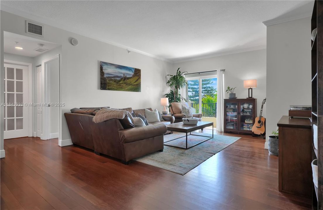 Недавно продано: $599,000 (2 спален, 2 ванн, 1202 Квадратных фут)