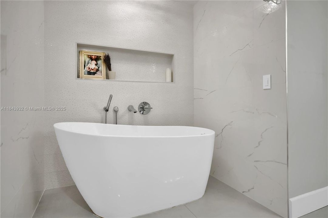 Недавно продано: $599,000 (2 спален, 2 ванн, 1202 Квадратных фут)