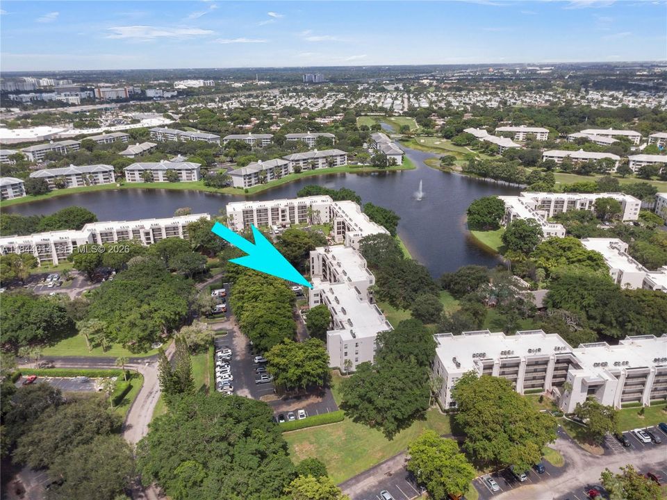 For Sale: $205,000 (2 beds, 2 baths, 1100 Square Feet)