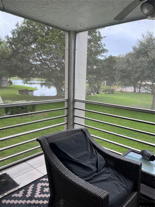 For Sale: $205,000 (2 beds, 2 baths, 1100 Square Feet)