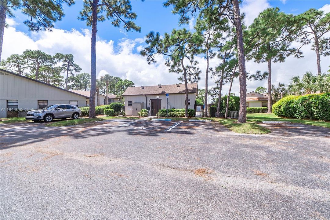 最近租的: $1,600 (2 贝兹, 2 浴室, 1005 平方英尺)