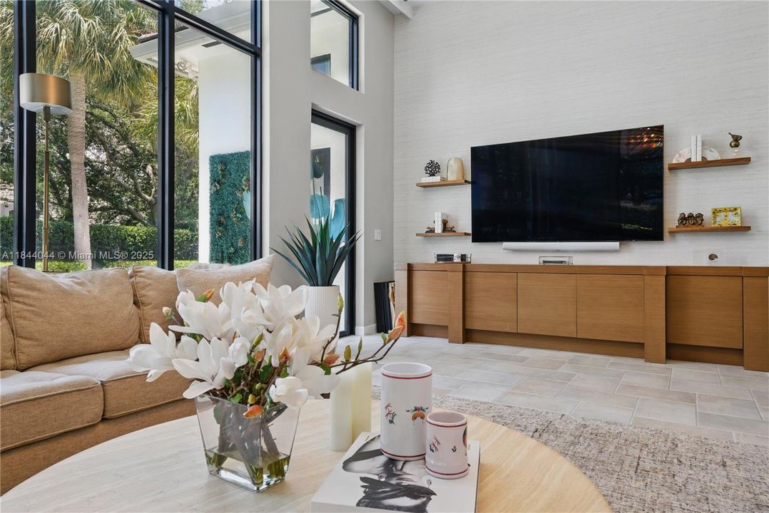 最近租的: $15,000 (3 贝兹, 3 浴室, 2407 平方英尺)