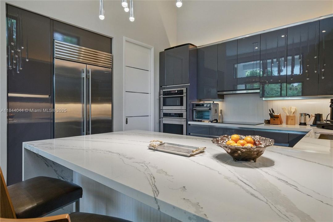 最近租的: $15,000 (3 贝兹, 3 浴室, 2407 平方英尺)