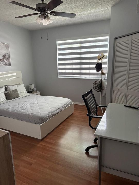 For Sale: $539,000 (2 beds, 2 baths, 1131 Square Feet)