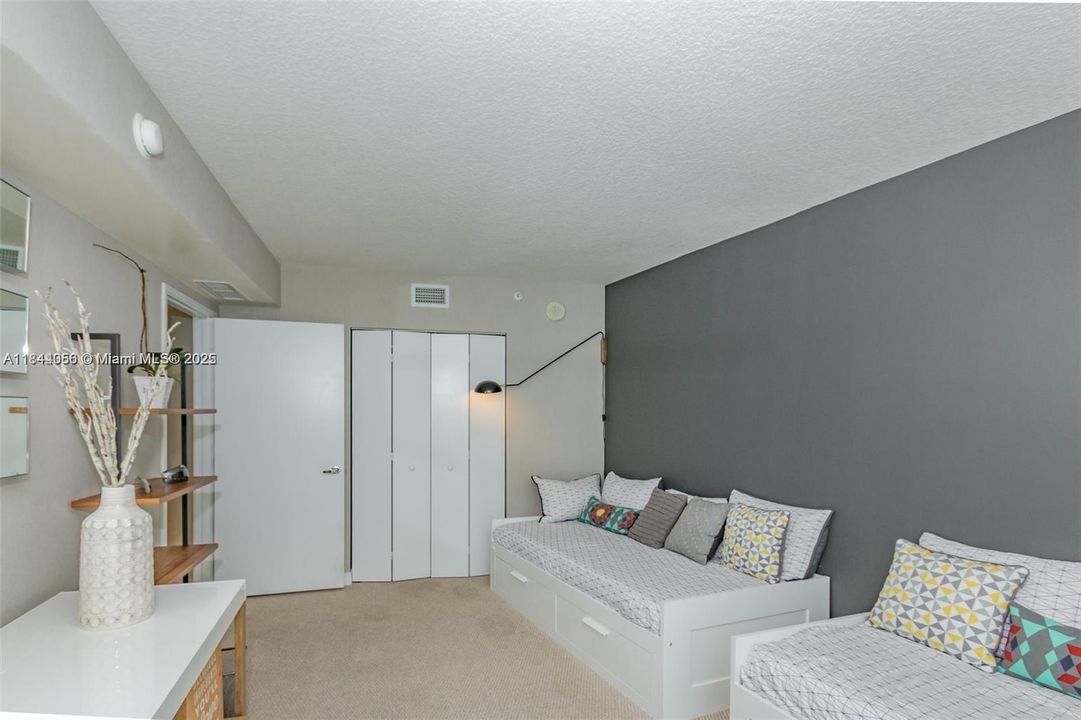 待售: $799,000 (3 贝兹, 2 浴室, 1447 平方英尺)