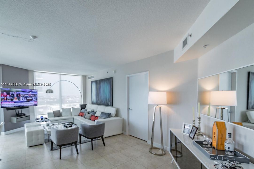 待售: $799,000 (3 贝兹, 2 浴室, 1447 平方英尺)