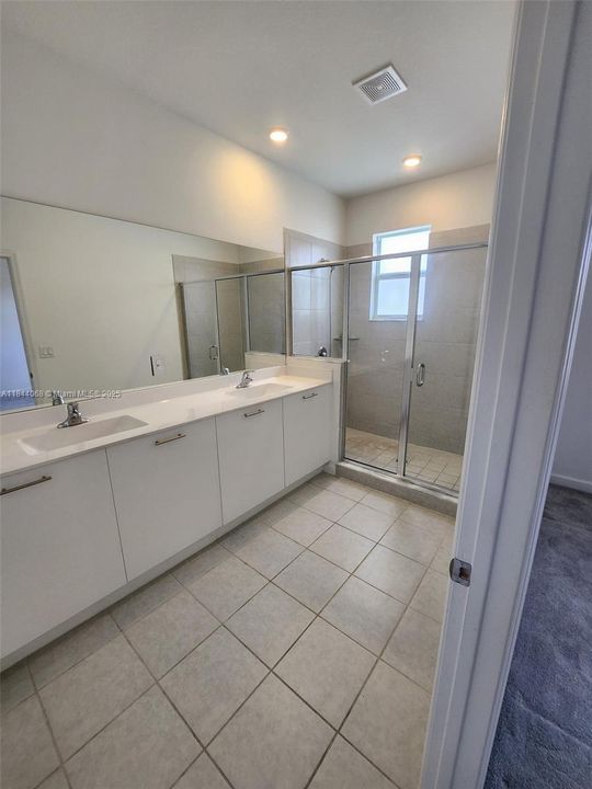 For Sale: $559,000 (3 beds, 2 baths, 1827 Square Feet)