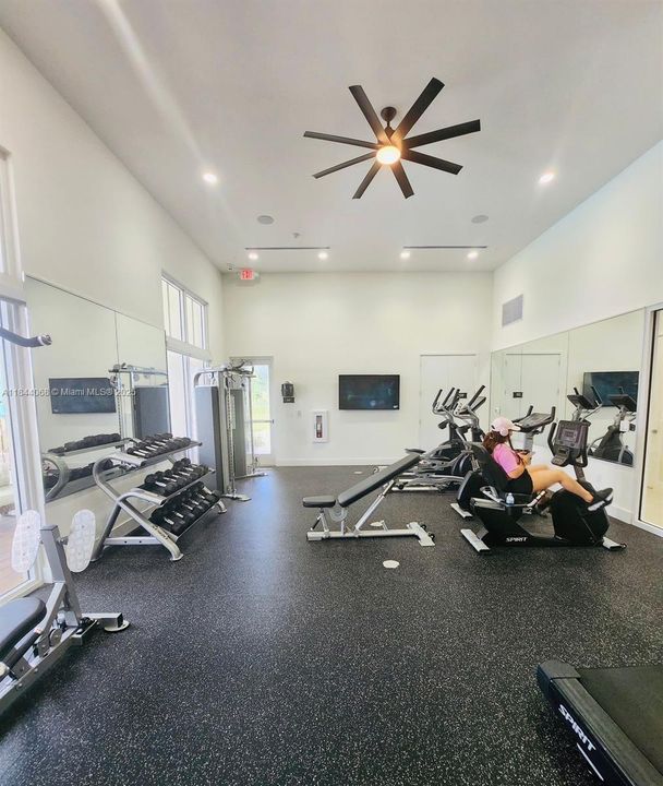 For Sale: $559,000 (3 beds, 2 baths, 1827 Square Feet)