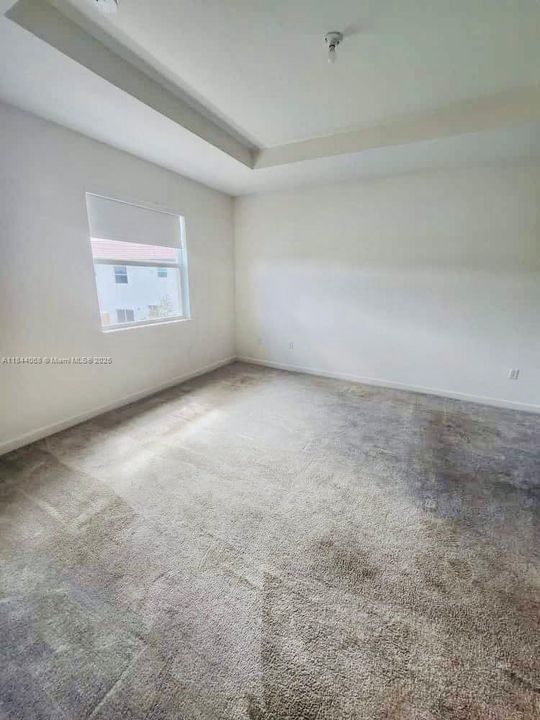 For Sale: $559,000 (3 beds, 2 baths, 1827 Square Feet)