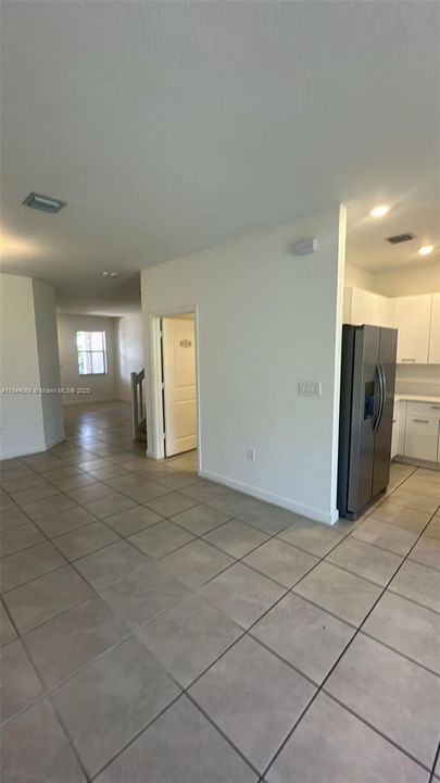 For Sale: $559,000 (3 beds, 2 baths, 1827 Square Feet)