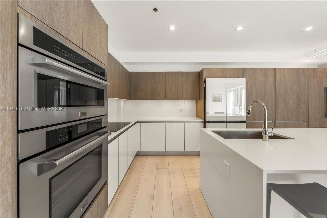 Active With Contract: $2,056,000 (3 beds, 2 baths, 2236 Square Feet)