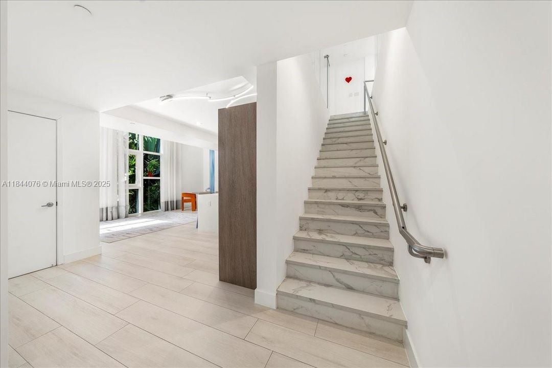 Active With Contract: $2,056,000 (3 beds, 2 baths, 2236 Square Feet)