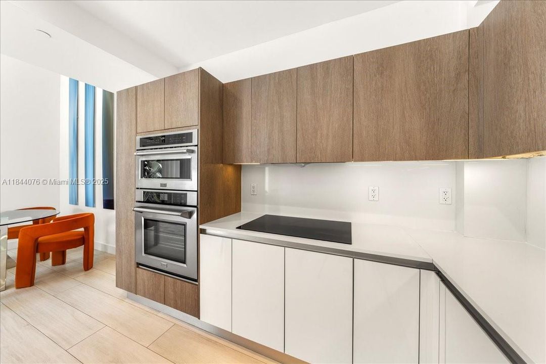 Active With Contract: $2,056,000 (3 beds, 2 baths, 2236 Square Feet)