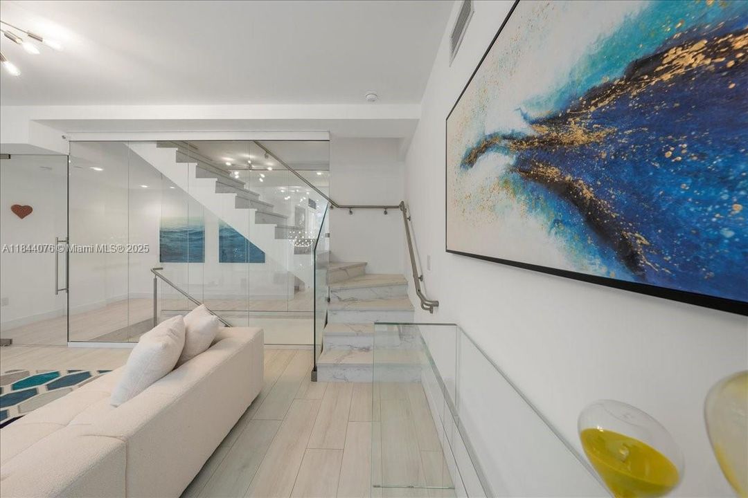 Active With Contract: $2,056,000 (3 beds, 2 baths, 2236 Square Feet)