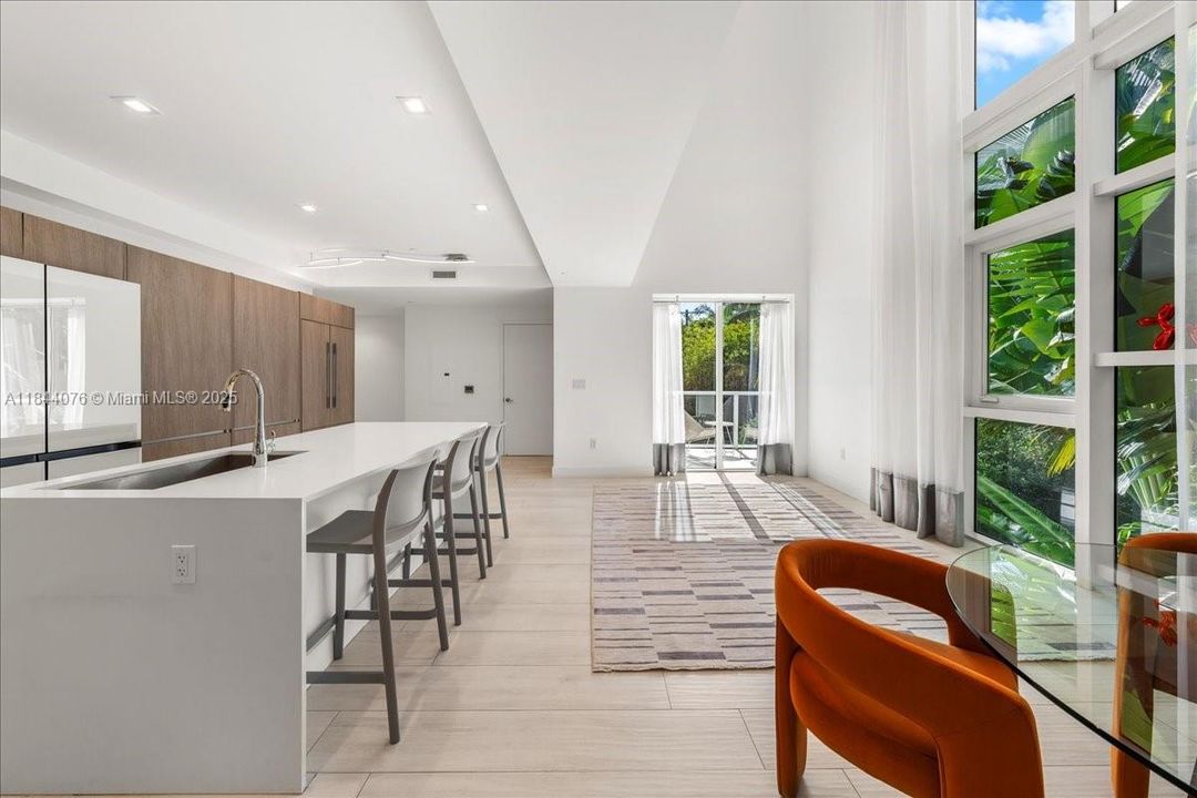 Active With Contract: $2,056,000 (3 beds, 2 baths, 2236 Square Feet)