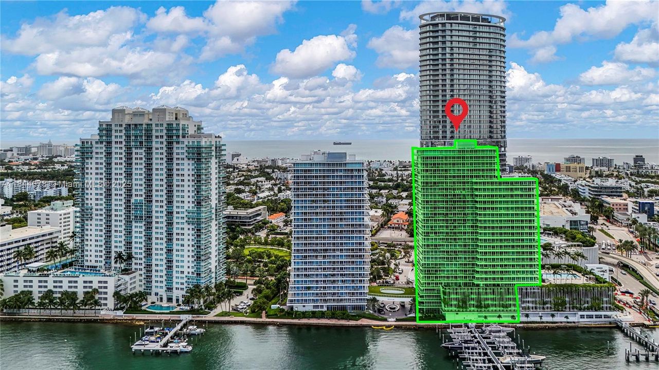 合同活跃: $1,480,000 (2 贝兹, 2 浴室, 1210 平方英尺)