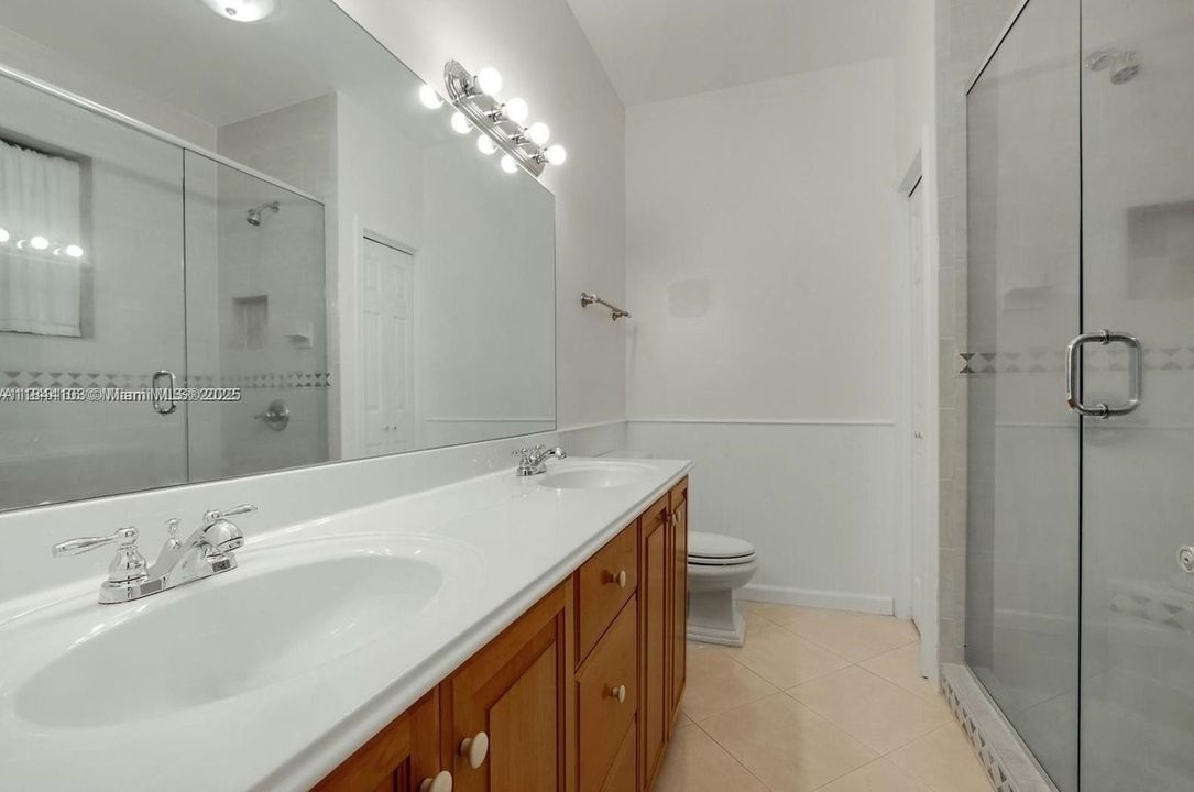 Недавно арендовано: $4,600 (3 спален, 2 ванн, 1640 Квадратных фут)