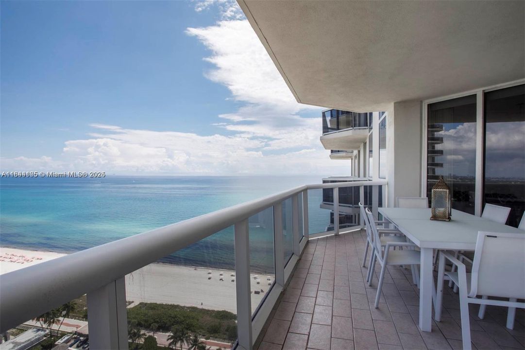 Recently Rented: $8,000 (2 beds, 2 baths, 1550 Square Feet)