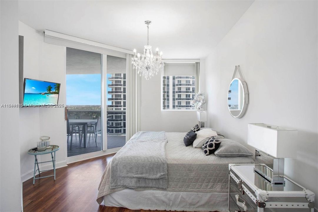 Recently Rented: $8,000 (2 beds, 2 baths, 1550 Square Feet)