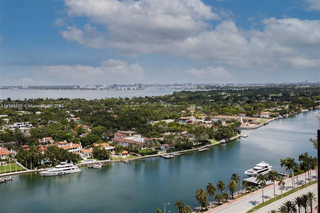 Recently Rented: $8,000 (2 beds, 2 baths, 1550 Square Feet)