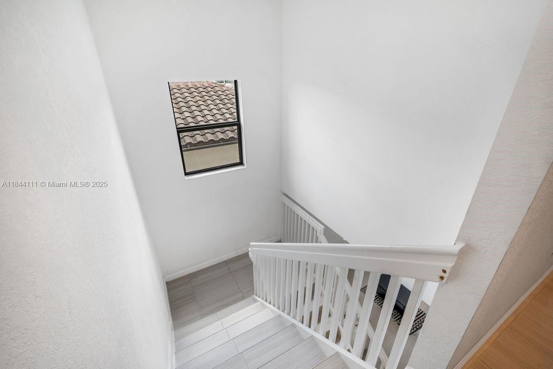 For Sale: $765,000 (5 beds, 3 baths, 3170 Square Feet)