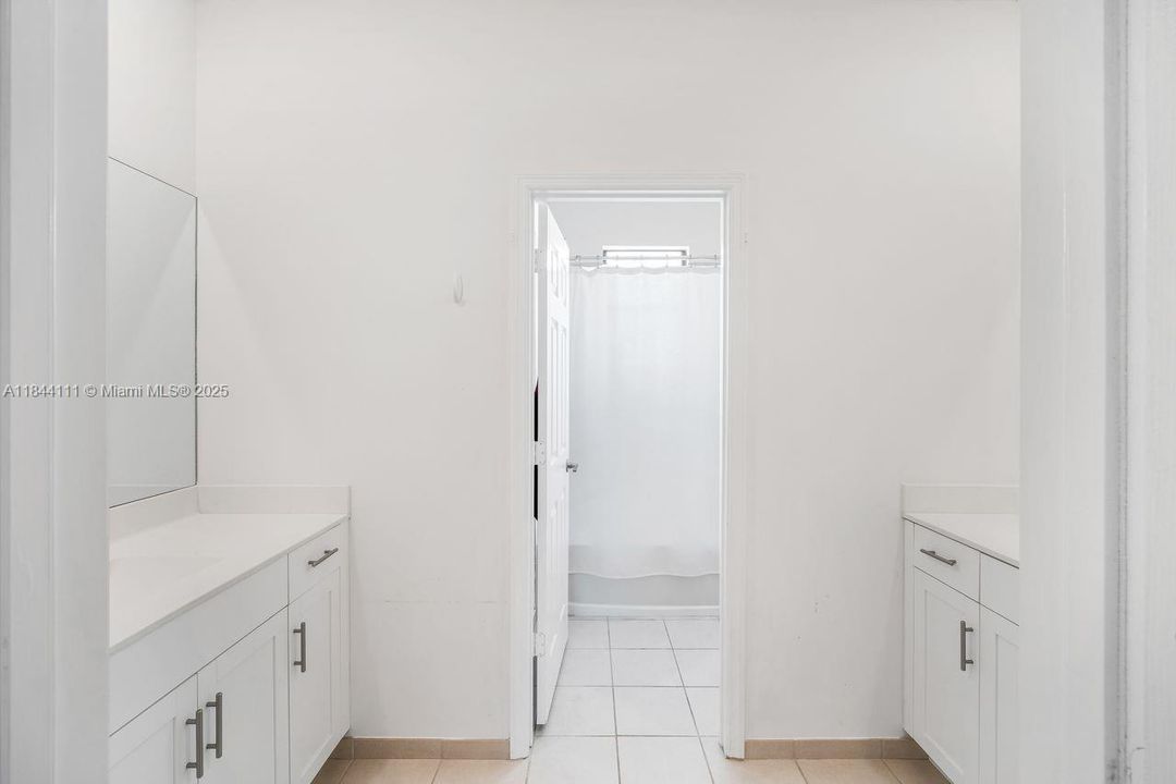 For Sale: $765,000 (5 beds, 3 baths, 3170 Square Feet)