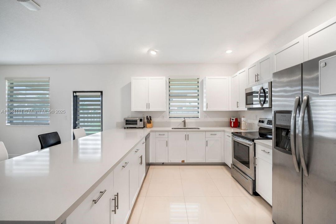 For Sale: $765,000 (5 beds, 3 baths, 3170 Square Feet)