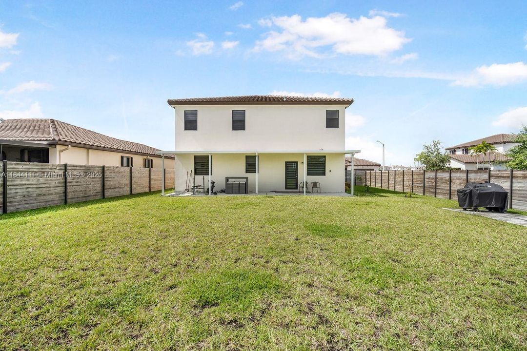 For Sale: $765,000 (5 beds, 3 baths, 3170 Square Feet)