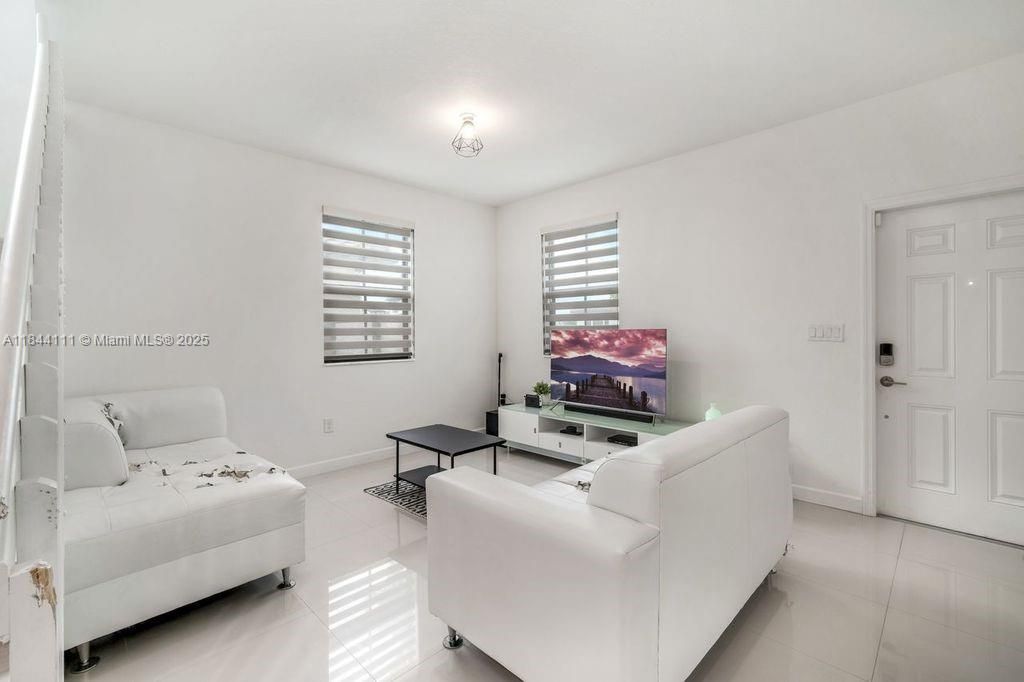 For Sale: $765,000 (5 beds, 3 baths, 3170 Square Feet)