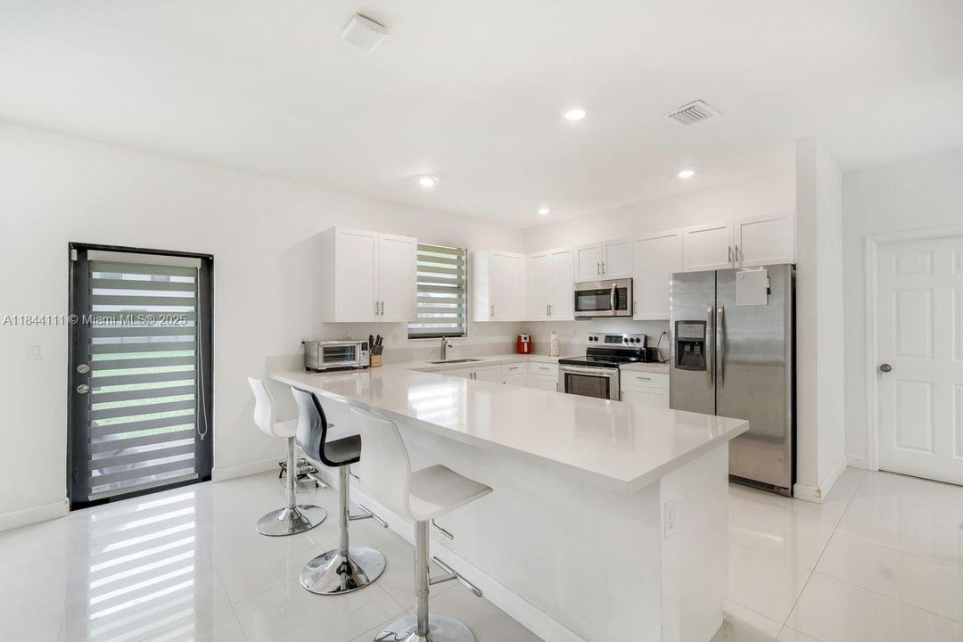For Sale: $765,000 (5 beds, 3 baths, 3170 Square Feet)