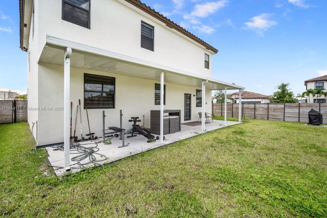 For Sale: $765,000 (5 beds, 3 baths, 3170 Square Feet)