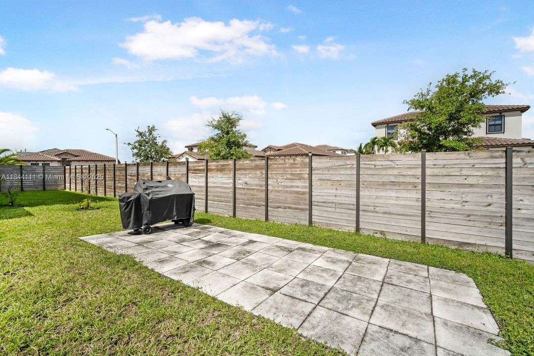 For Sale: $765,000 (5 beds, 3 baths, 3170 Square Feet)